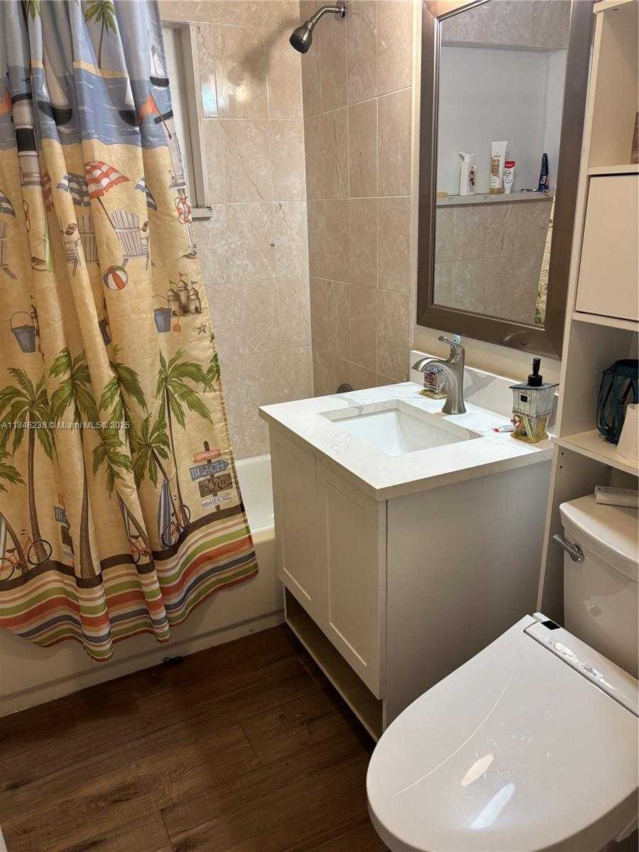 Small Image of 6144 NW 20TH CT, Margate Number 6