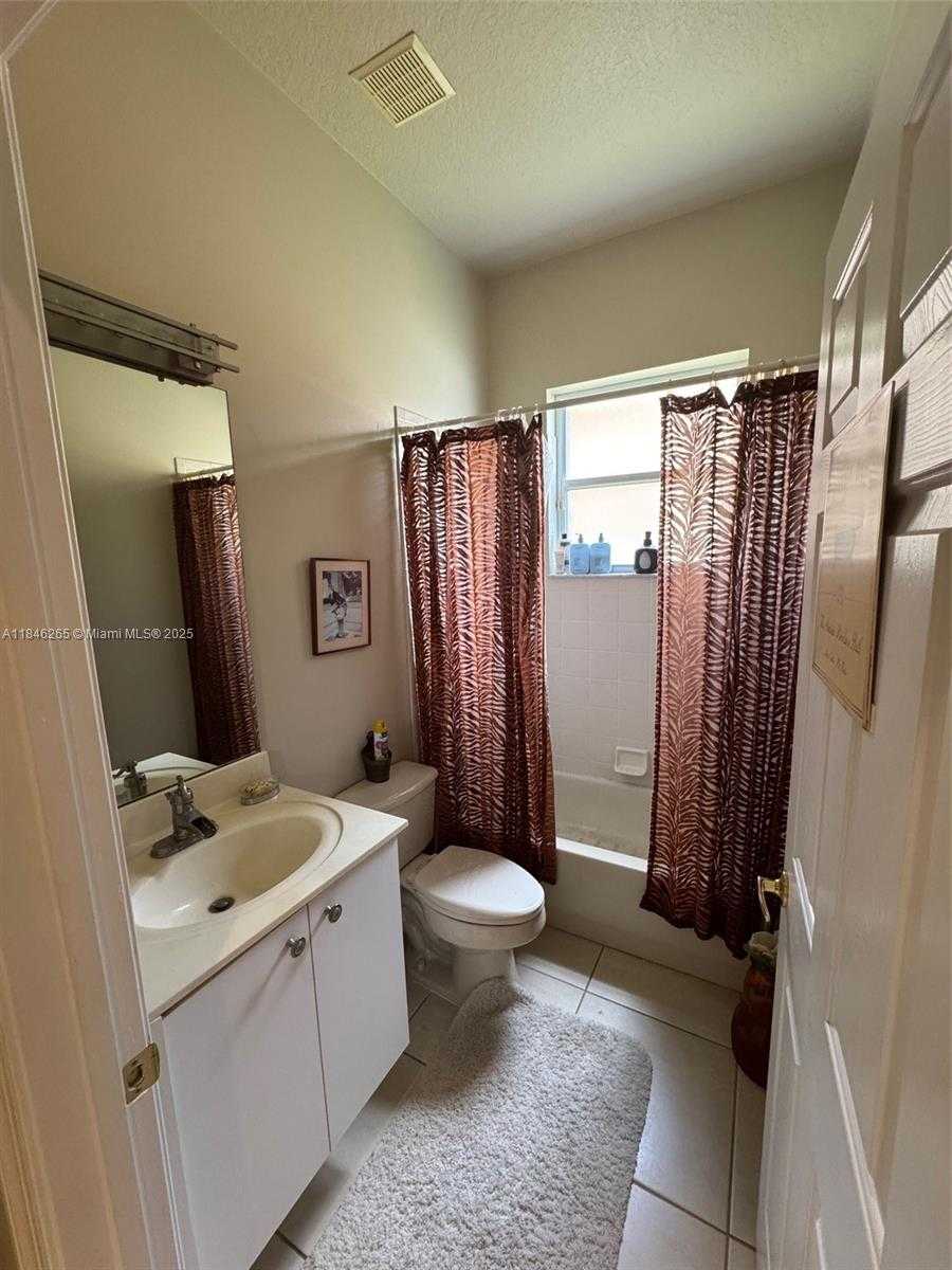 Small Image of 15379 FIORENZA CIR, Delray Beach Number 16