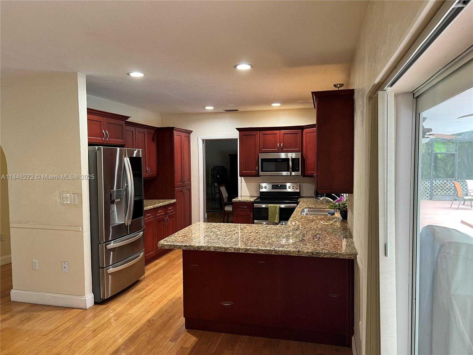 Small Image of 15424 SOUTH WEST 77TH CT, Palmetto Bay Number 13