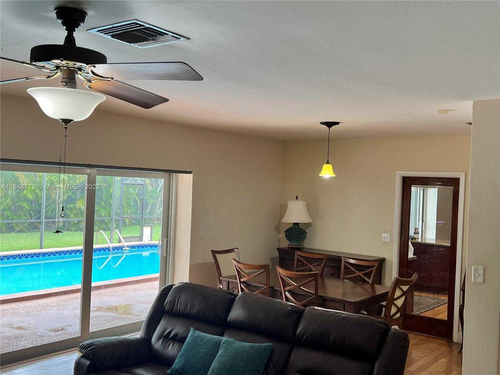 Small Image of 15424 SOUTH WEST 77TH CT, Palmetto Bay Number 19