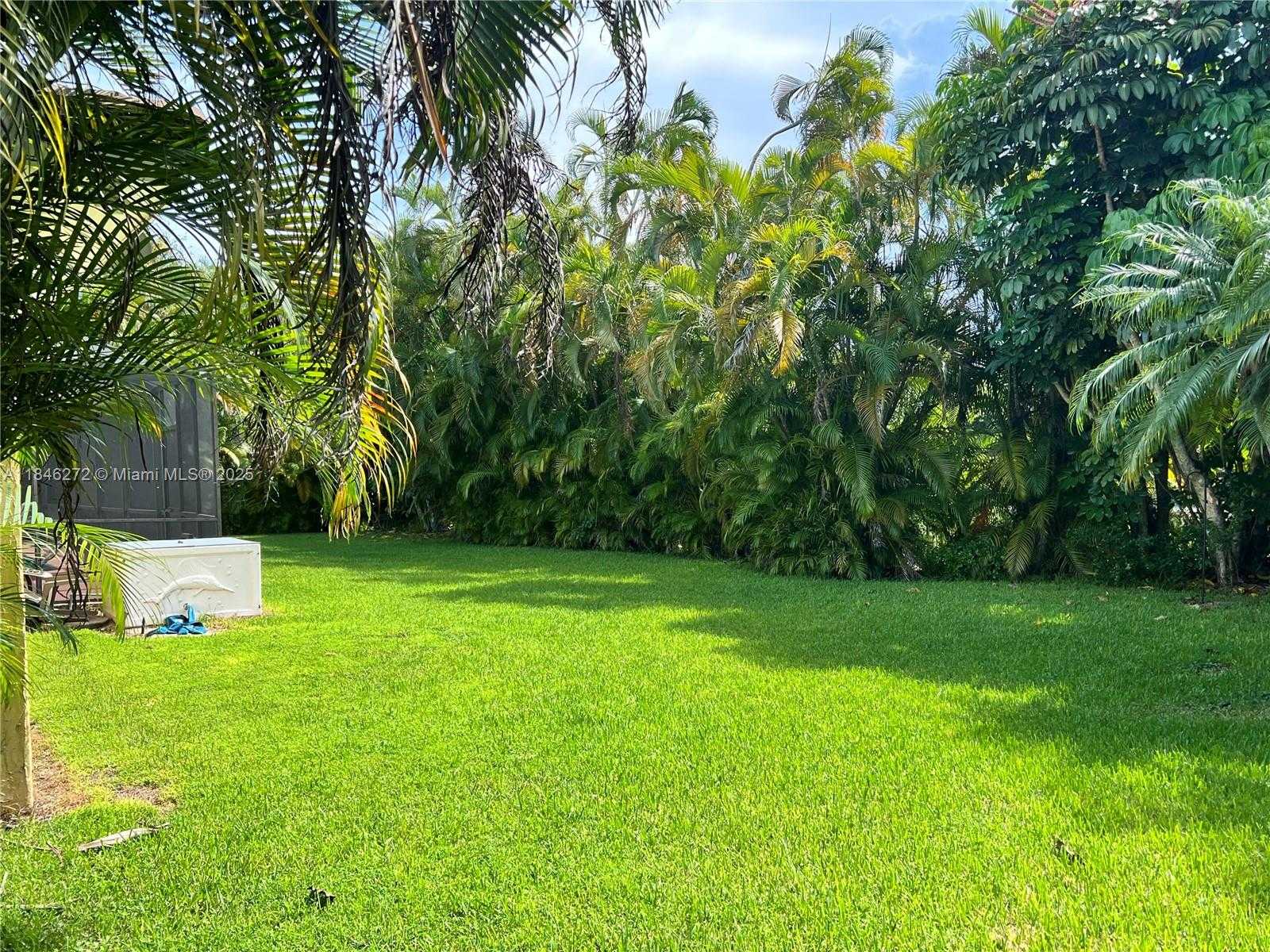 Small Image of 15424 SOUTH WEST 77TH CT, Palmetto Bay Number 3