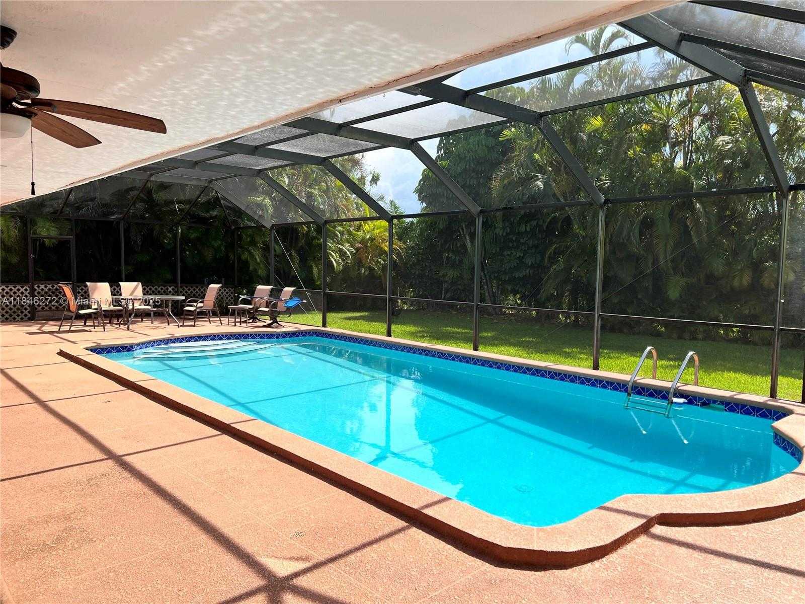 Small Image of 15424 SOUTH WEST 77TH CT, Palmetto Bay Number 5