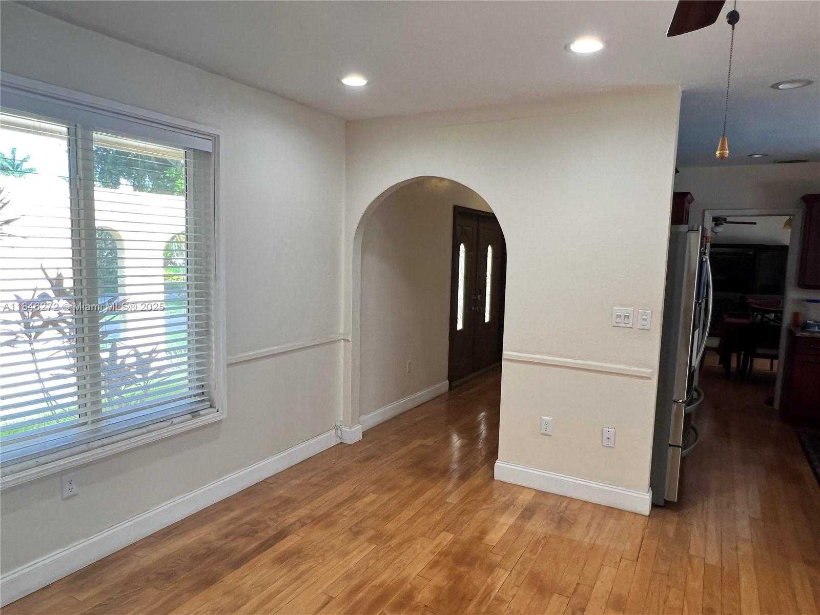 Small Image of 15424 SOUTH WEST 77TH CT, Palmetto Bay Number 8