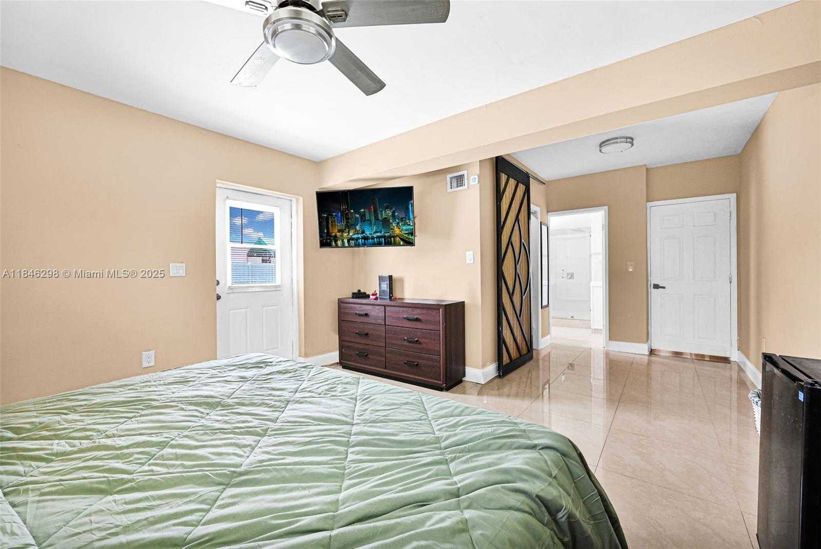 Small Image of 9740 CUTLER RIDGE DR, Cutler Bay Number 19