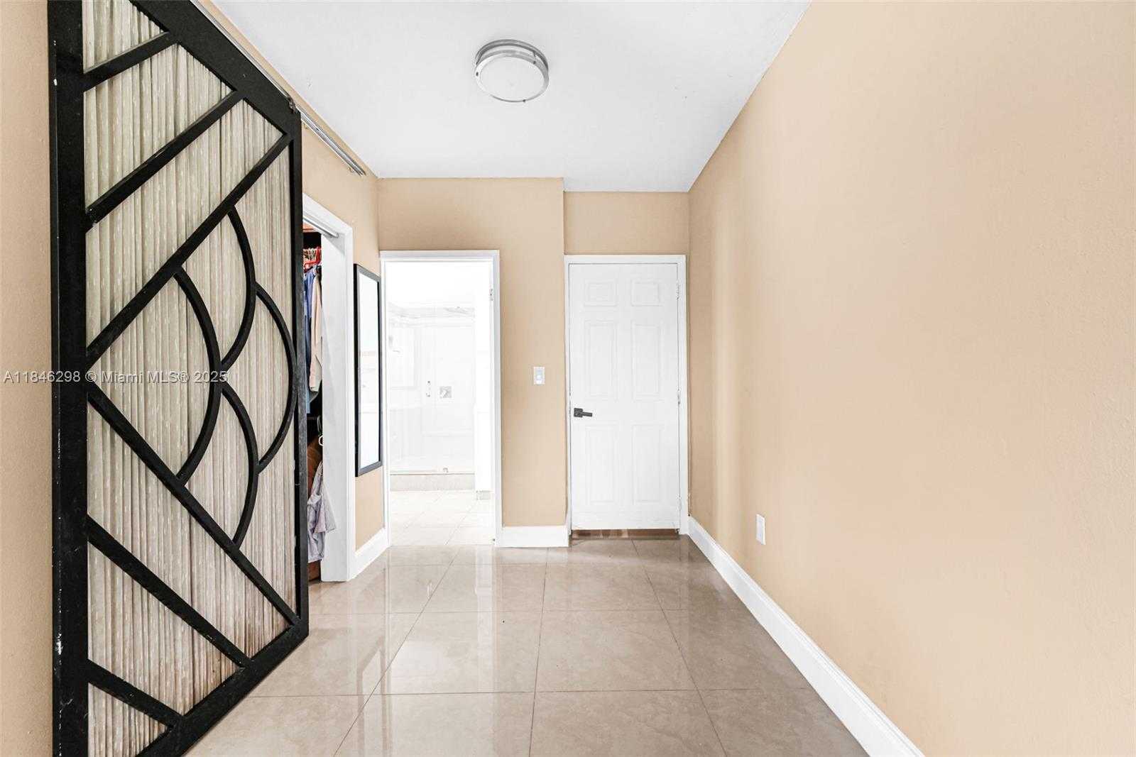 Small Image of 9740 CUTLER RIDGE DR, Cutler Bay Number 20