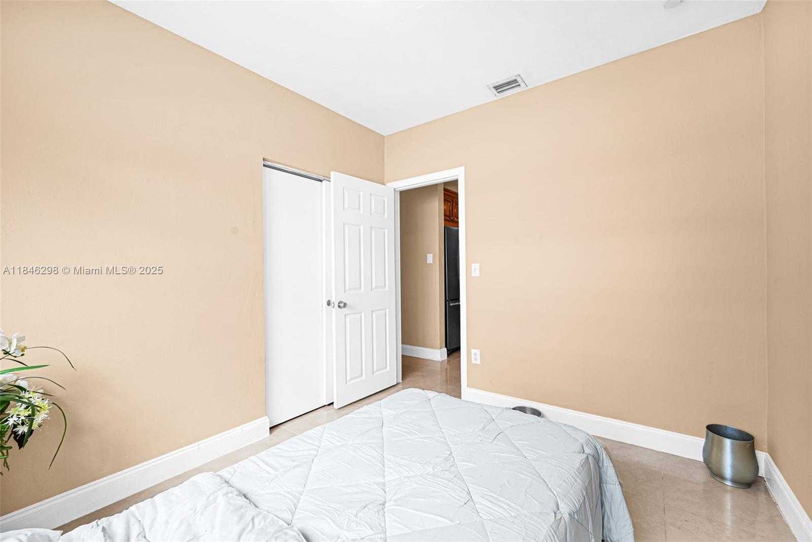 Small Image of 9740 CUTLER RIDGE DR, Cutler Bay Number 25