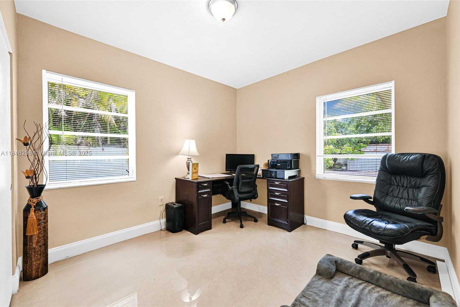 Small Image of 9740 CUTLER RIDGE DR, Cutler Bay Number 28