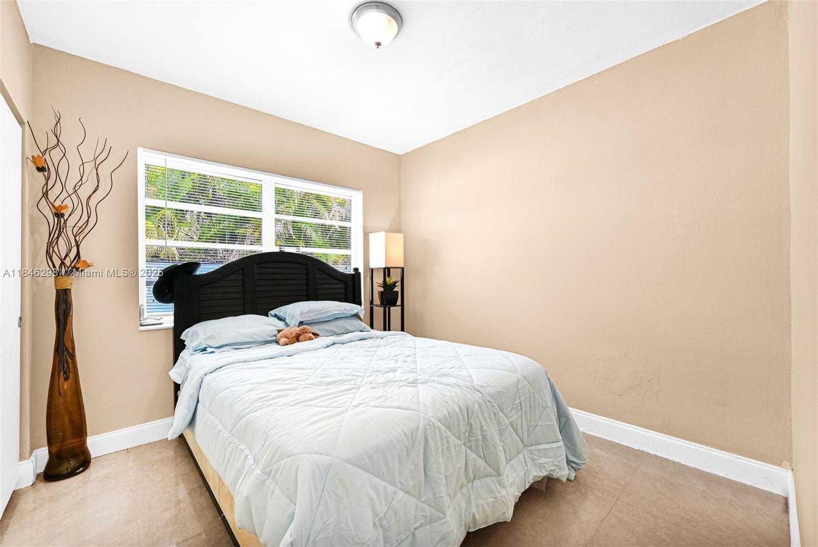 Small Image of 9740 CUTLER RIDGE DR, Cutler Bay Number 30