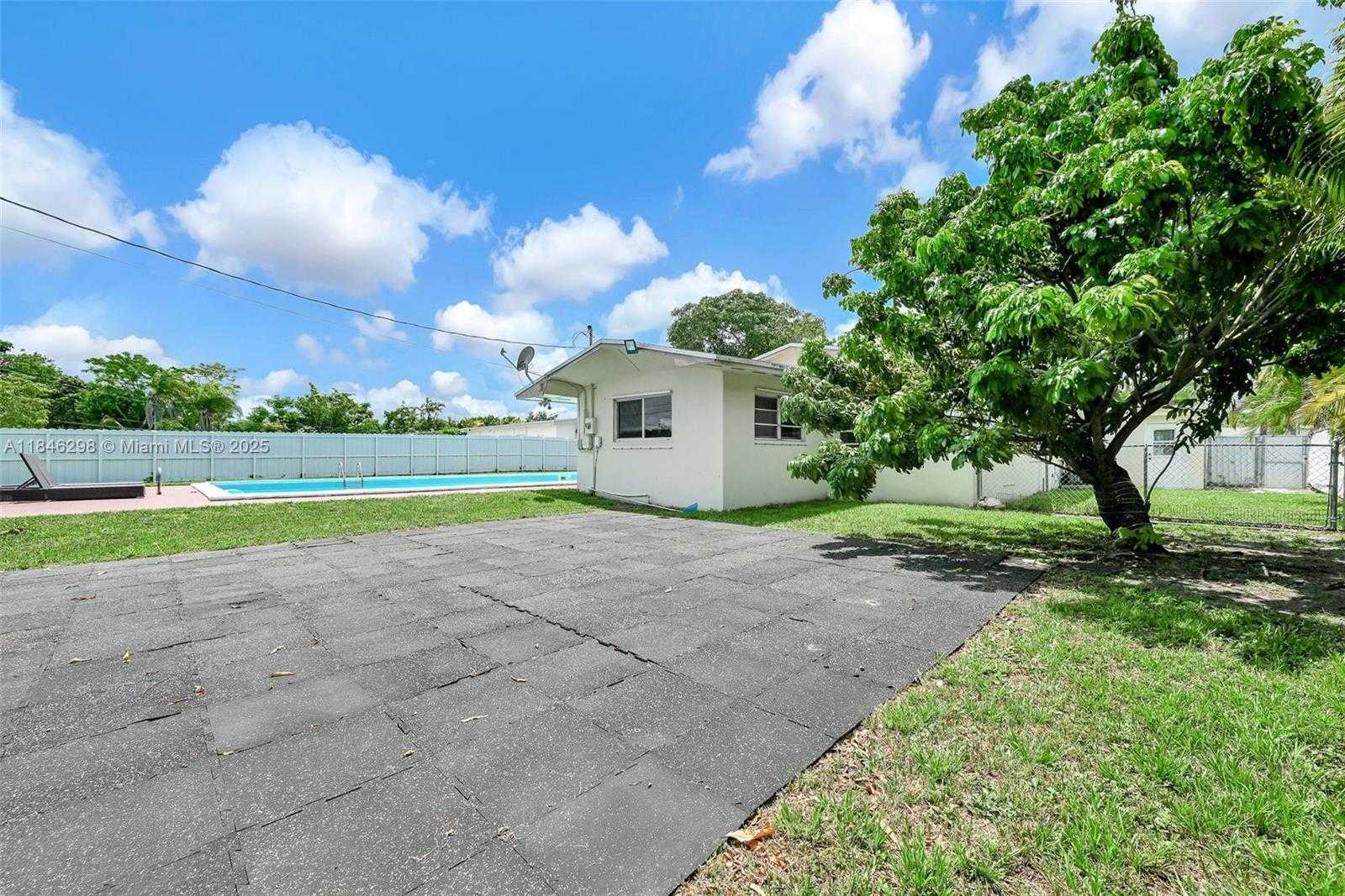 Small Image of 9740 CUTLER RIDGE DR, Cutler Bay Number 39