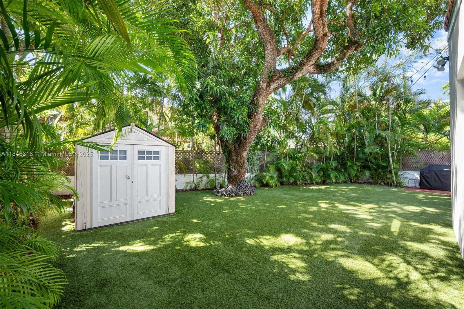 Small Image of 1020 SOUTH WEST 22ND ST, Miami Number 25