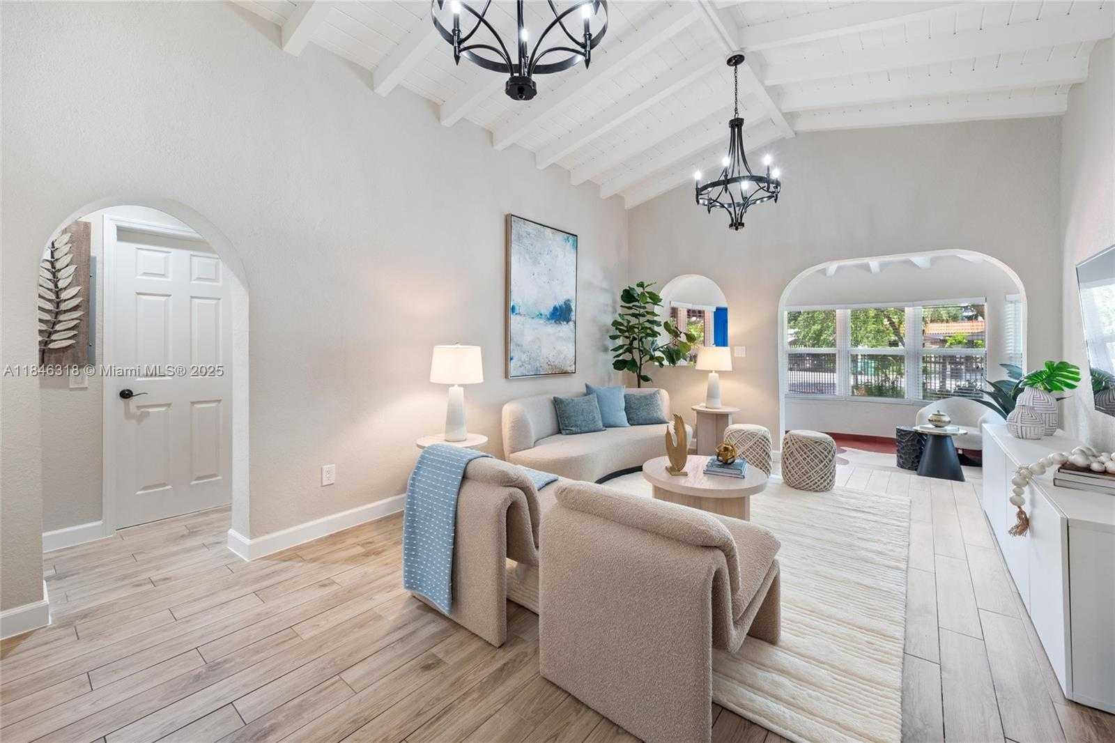 Small Image of 1020 SOUTH WEST 22ND ST, Miami Number 5