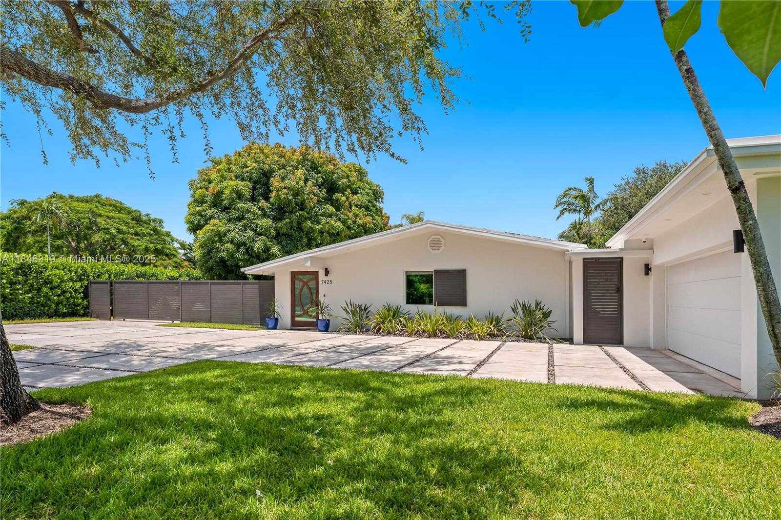 Small Image of 7425 SOUTH WEST 139TH TER, Palmetto Bay Number 2