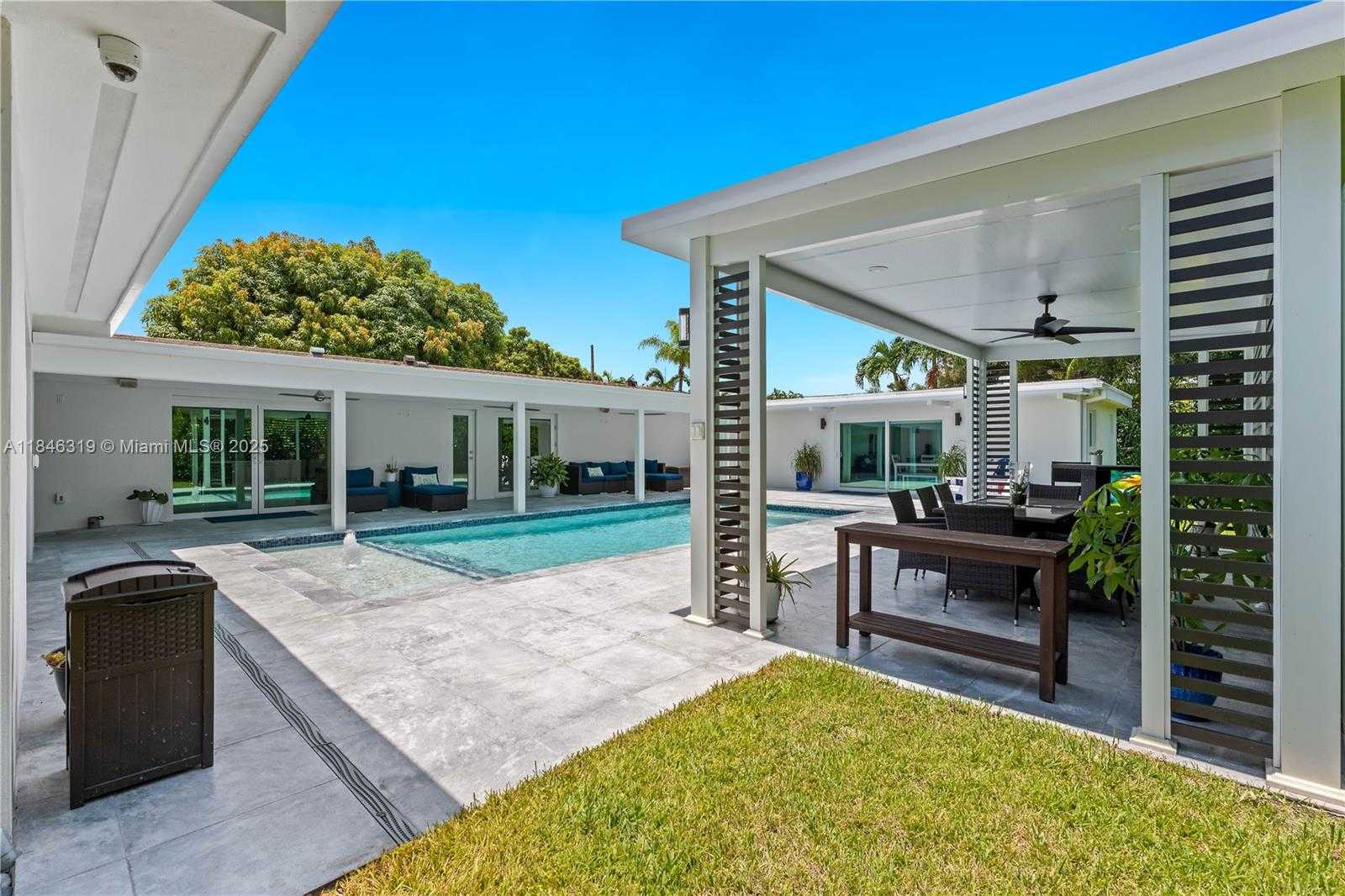 Small Image of 7425 SOUTH WEST 139TH TER, Palmetto Bay Number 27