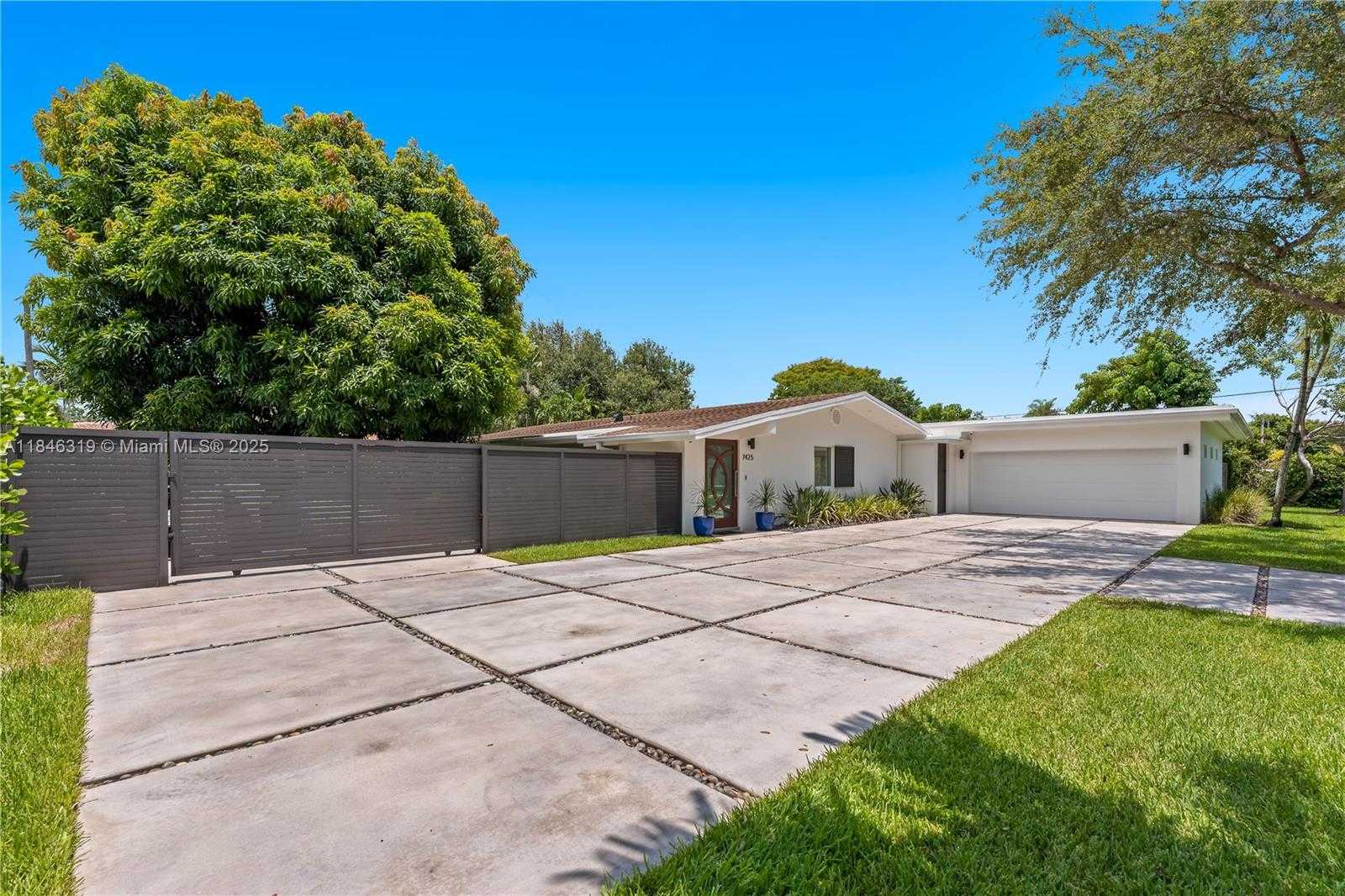 Small Image of 7425 SOUTH WEST 139TH TER, Palmetto Bay Number 3