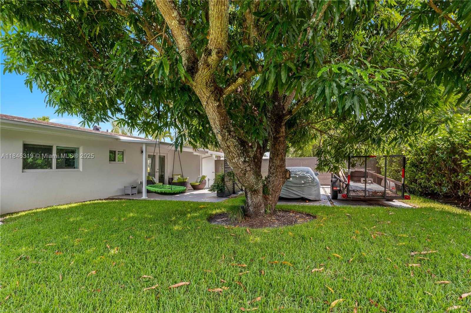 Small Image of 7425 SOUTH WEST 139TH TER, Palmetto Bay Number 42