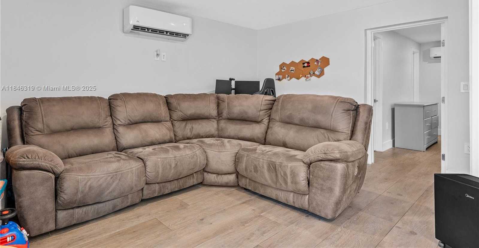 Small Image of 7425 SOUTH WEST 139TH TER, Palmetto Bay Number 51