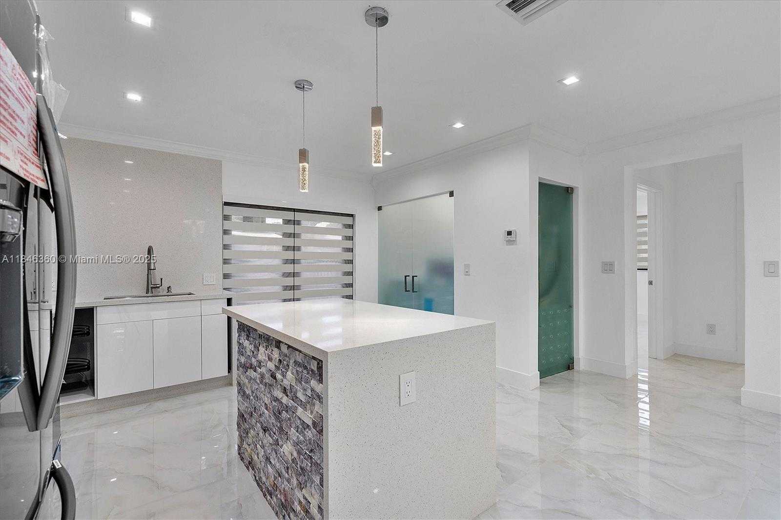 Small Image of 501 EAST 59TH ST, Hialeah Number 10