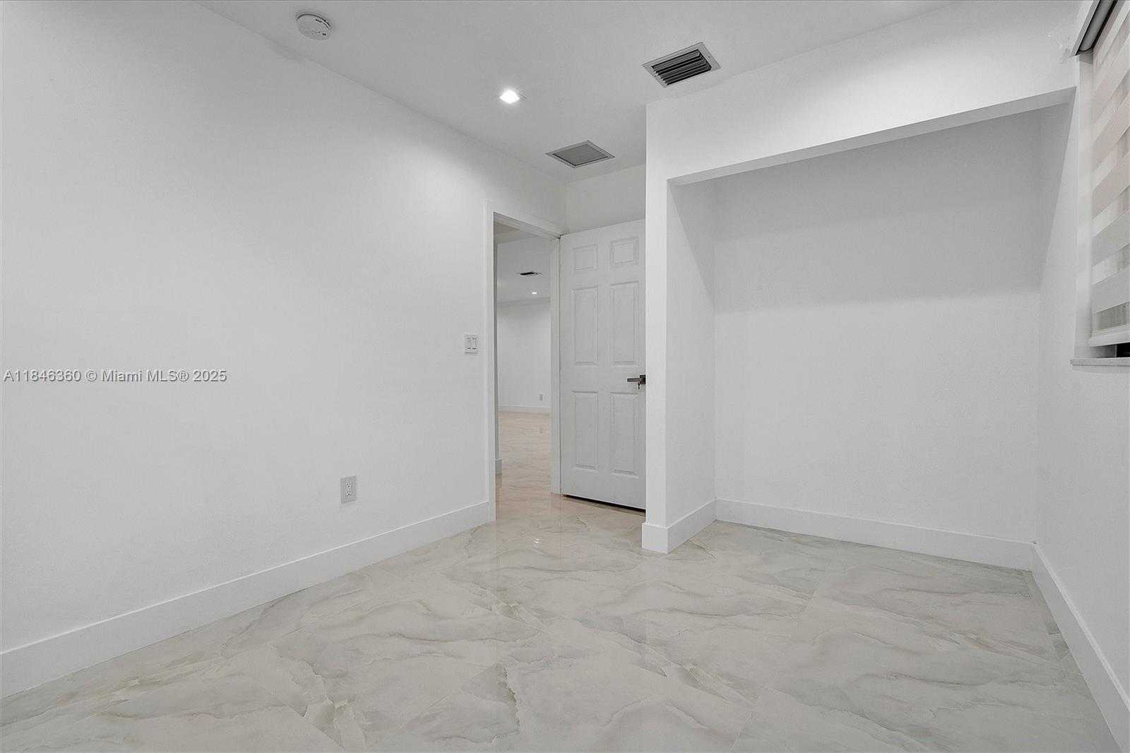 Small Image of 501 EAST 59TH ST, Hialeah Number 20