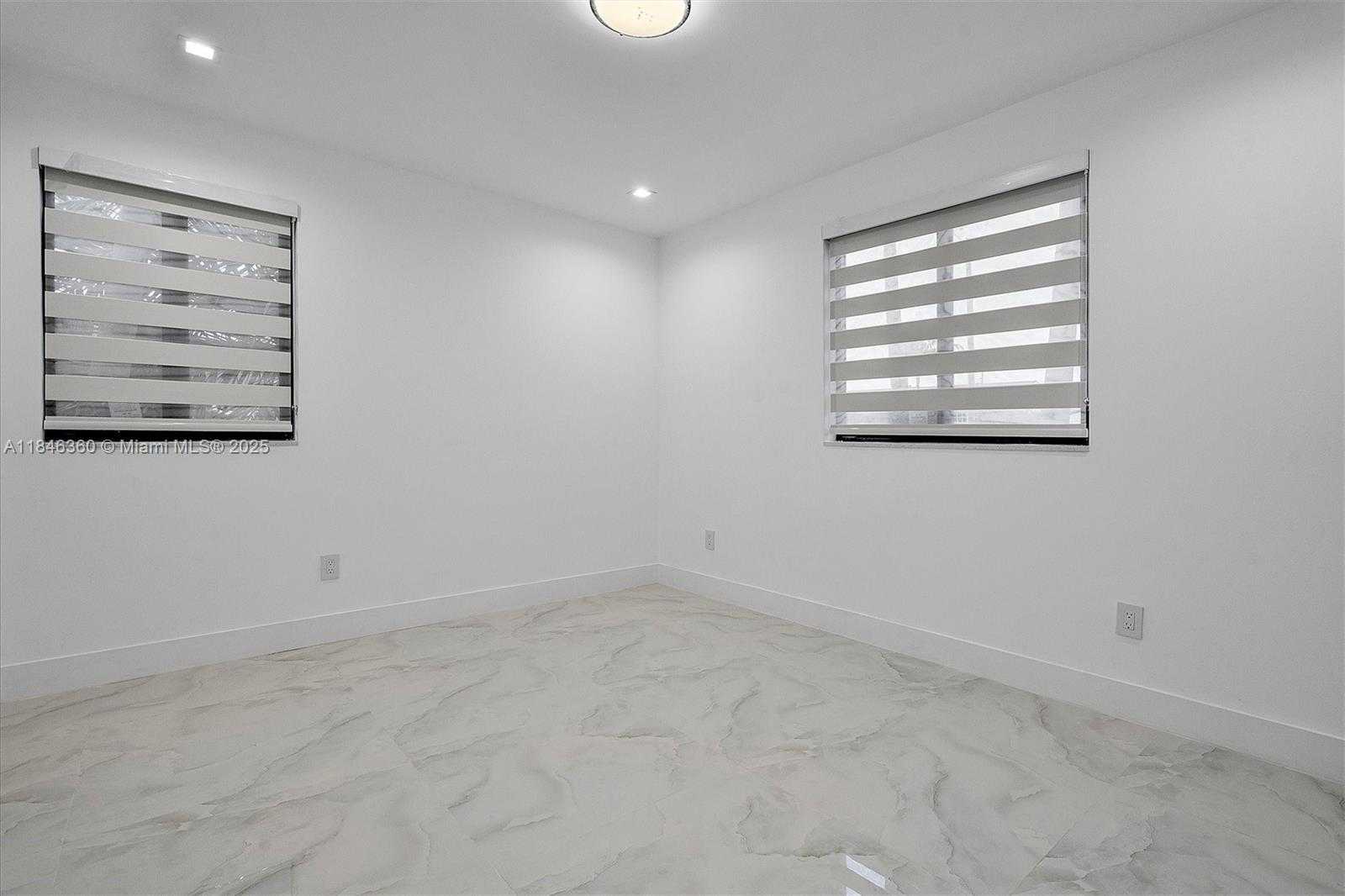Small Image of 501 EAST 59TH ST, Hialeah Number 23