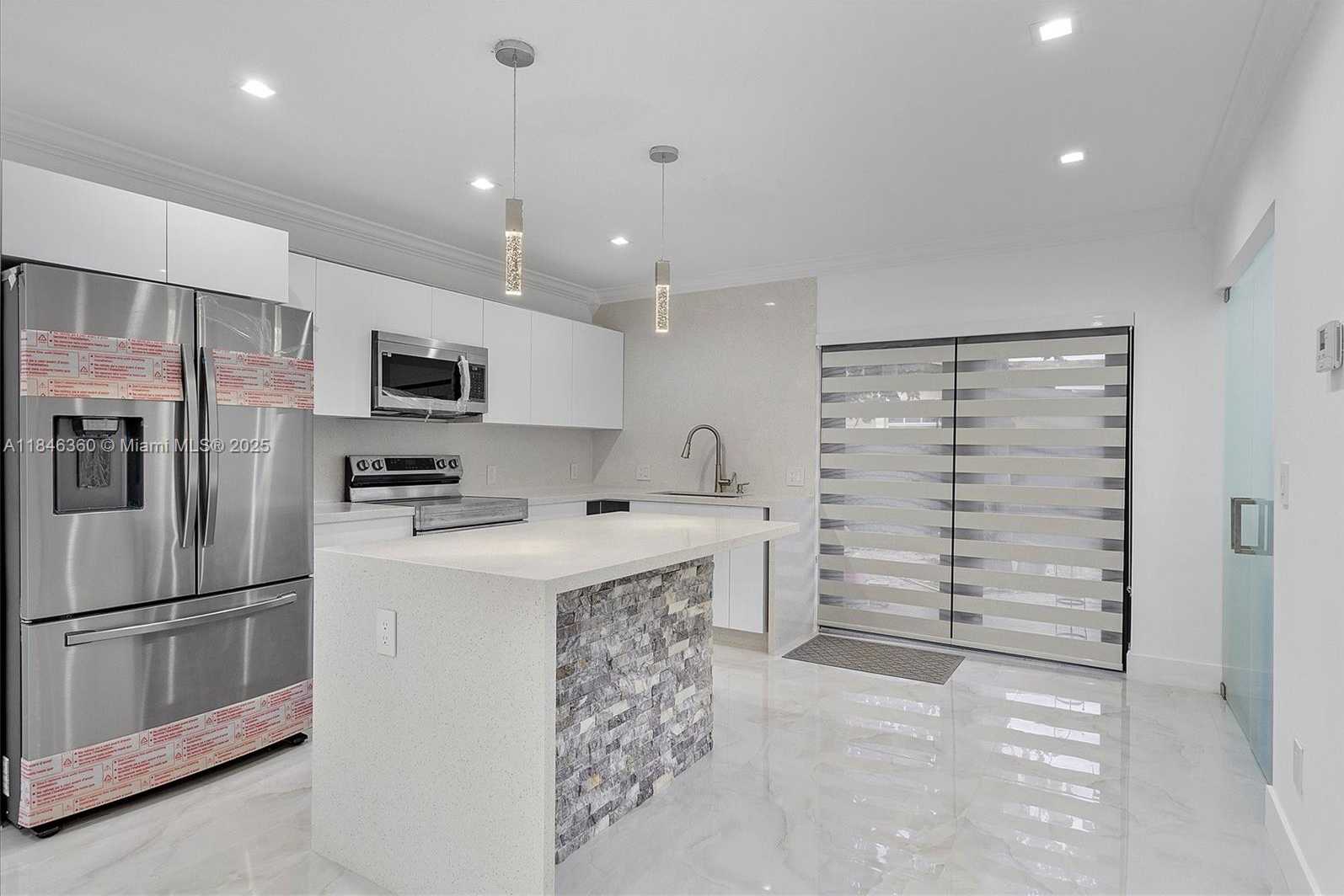 Small Image of 501 EAST 59TH ST, Hialeah Number 8