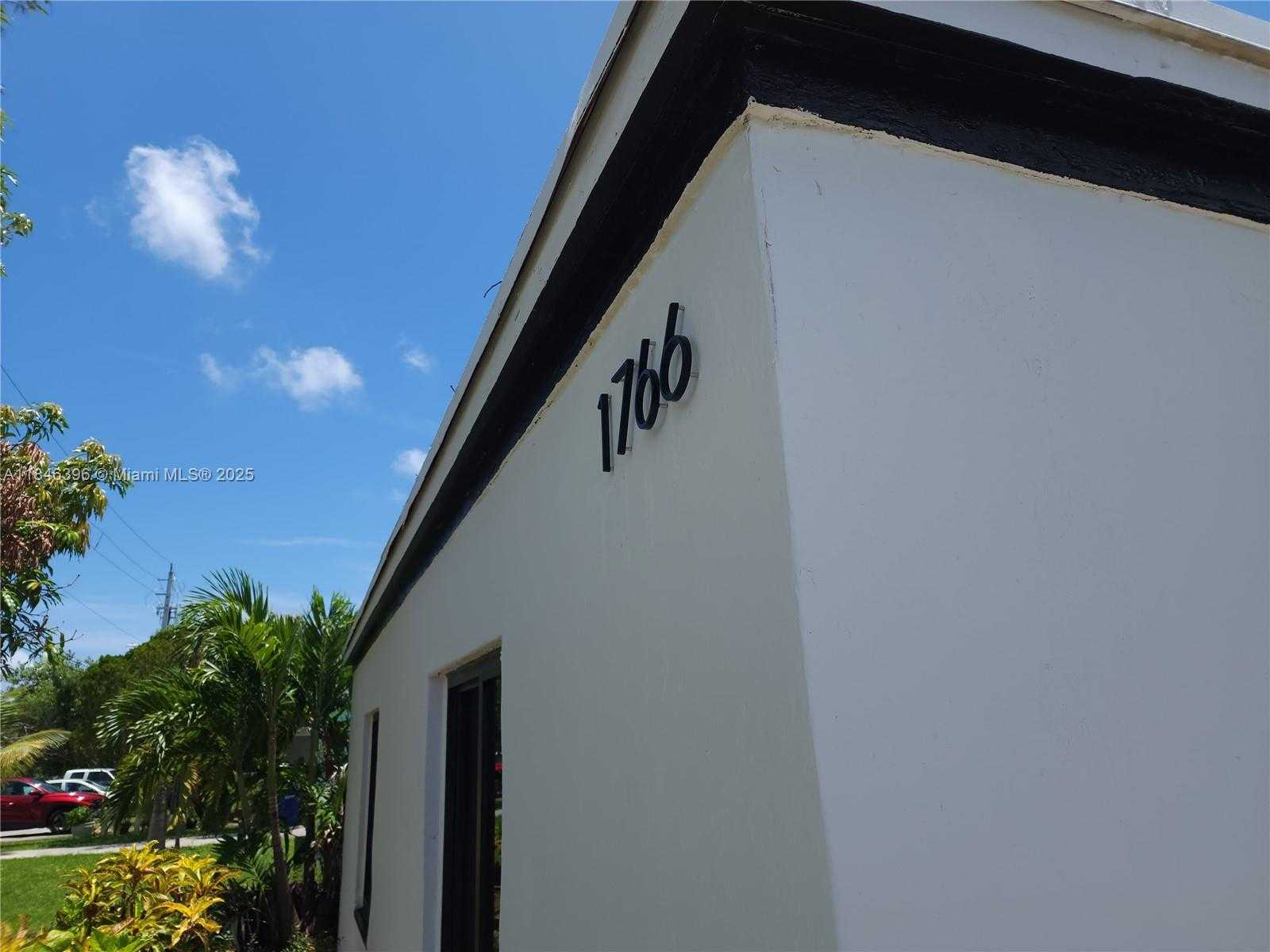Small Image of 1766 NORTH EAST 183RD ST, North Miami Beach Number 11