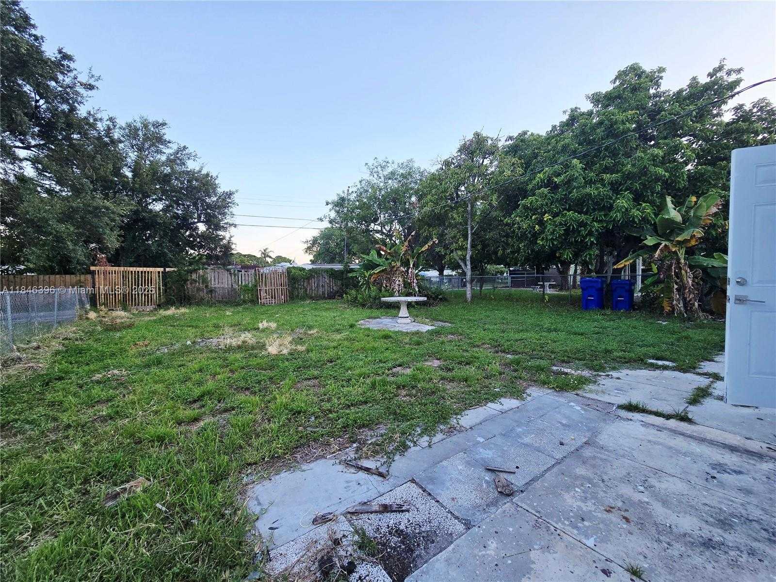 Small Image of 1766 NORTH EAST 183RD ST, North Miami Beach Number 14