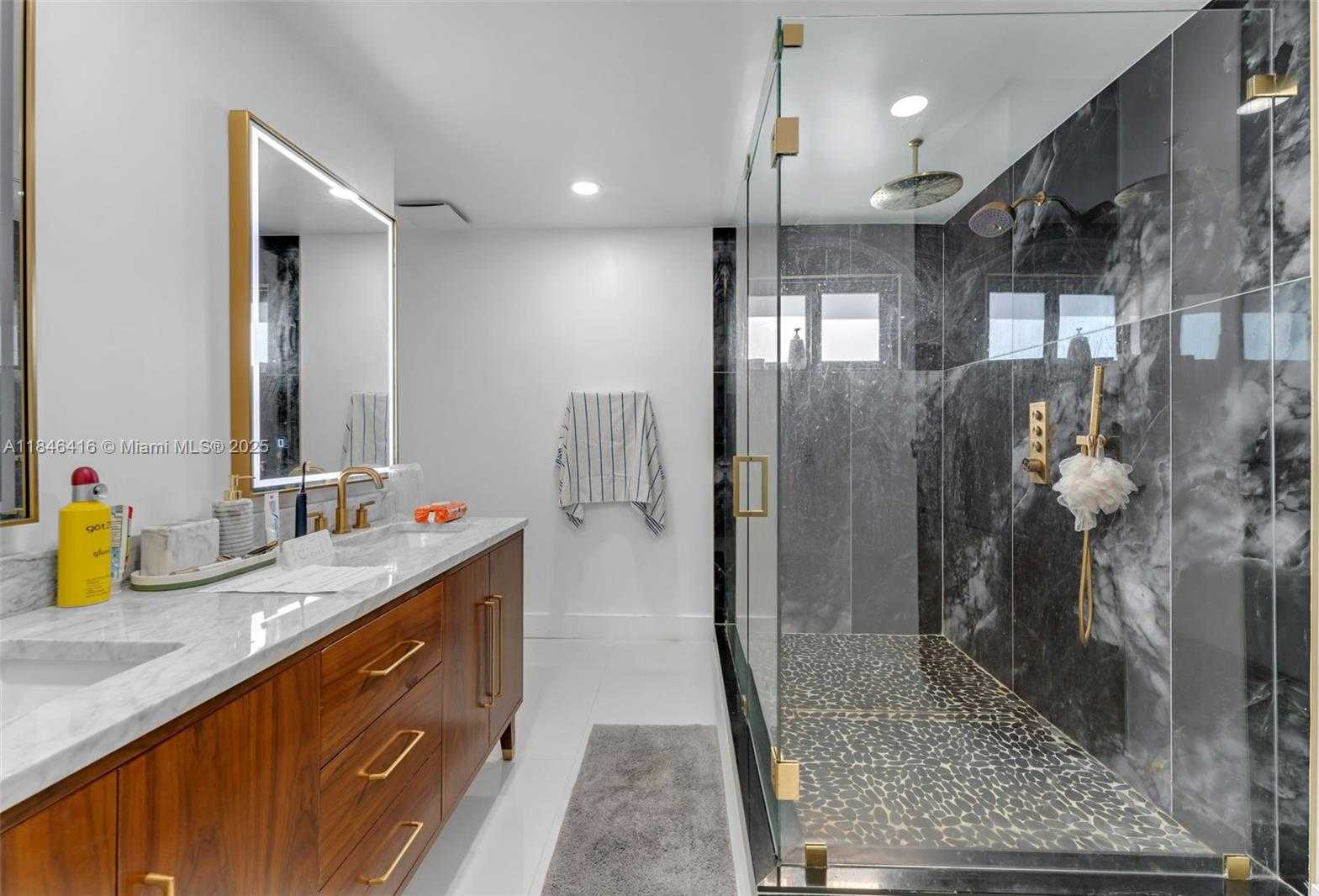 Small Image of 14285 SOUTH WEST 183RD TER, Miami Number 14