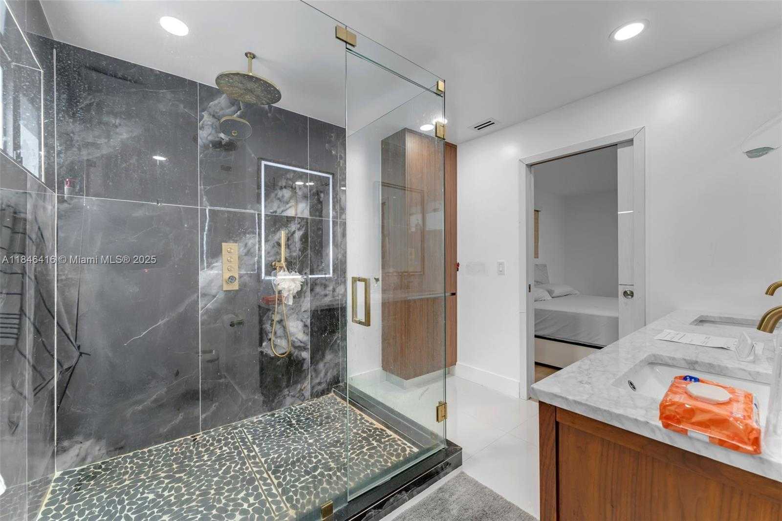 Small Image of 14285 SOUTH WEST 183RD TER, Miami Number 15