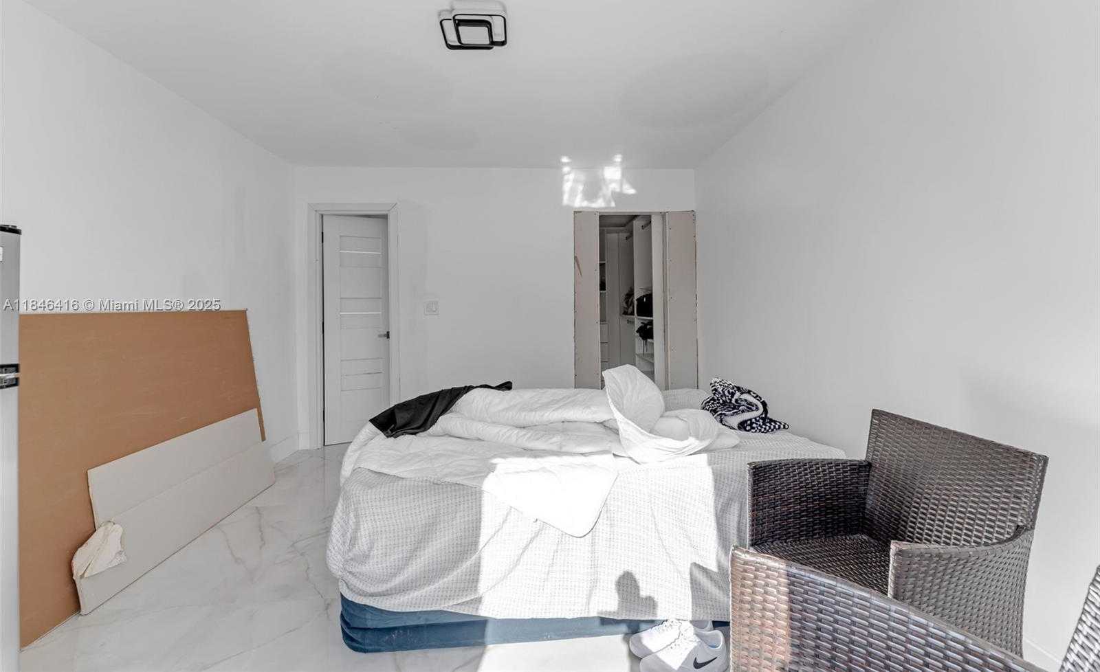 Small Image of 14285 SOUTH WEST 183RD TER, Miami Number 25