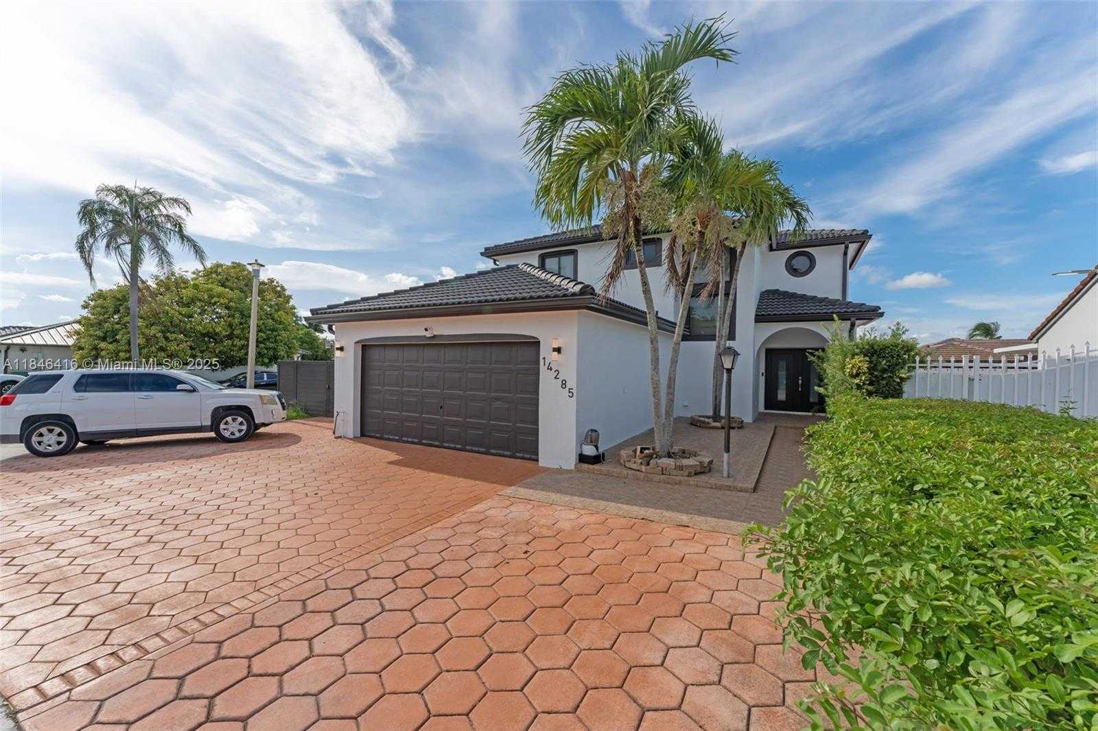 Small Image of 14285 SOUTH WEST 183RD TER, Miami Number 4
