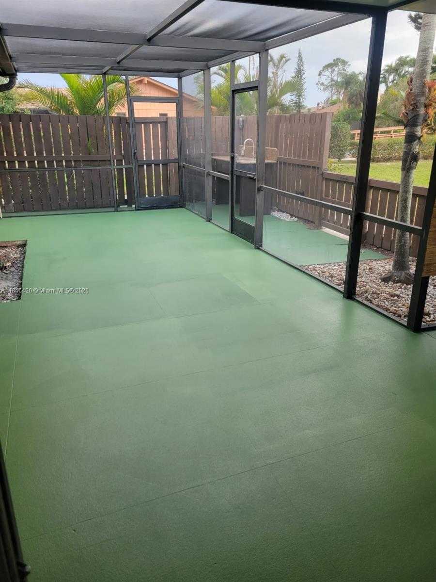 Small Image of 6396 ROYAL WOODS DR, Fort Myers Number 10