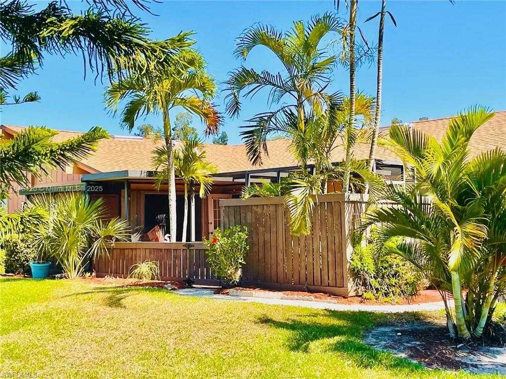 Small Image of 6396 ROYAL WOODS DR, Fort Myers Number 11