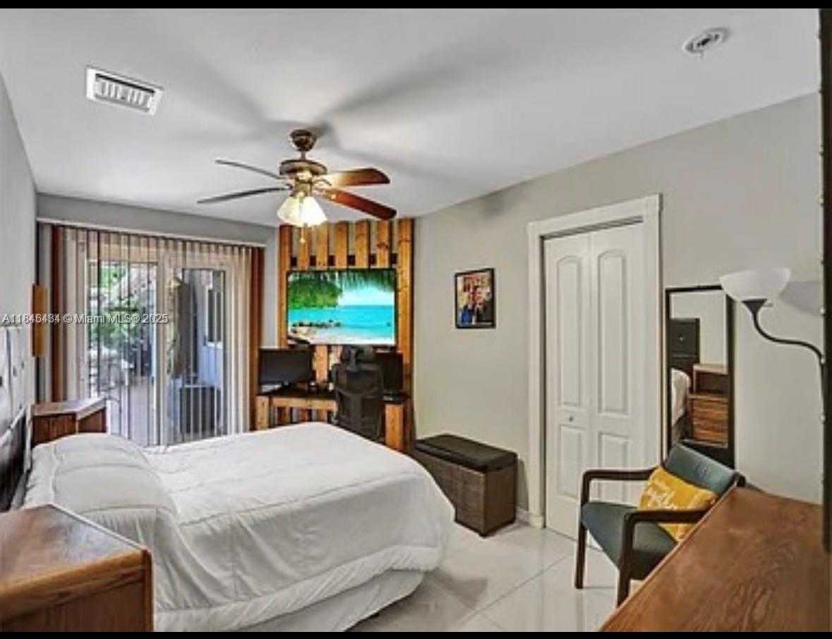 Small Image of 37225 SOUTH WEST 214TH AVE, Homestead Number 33