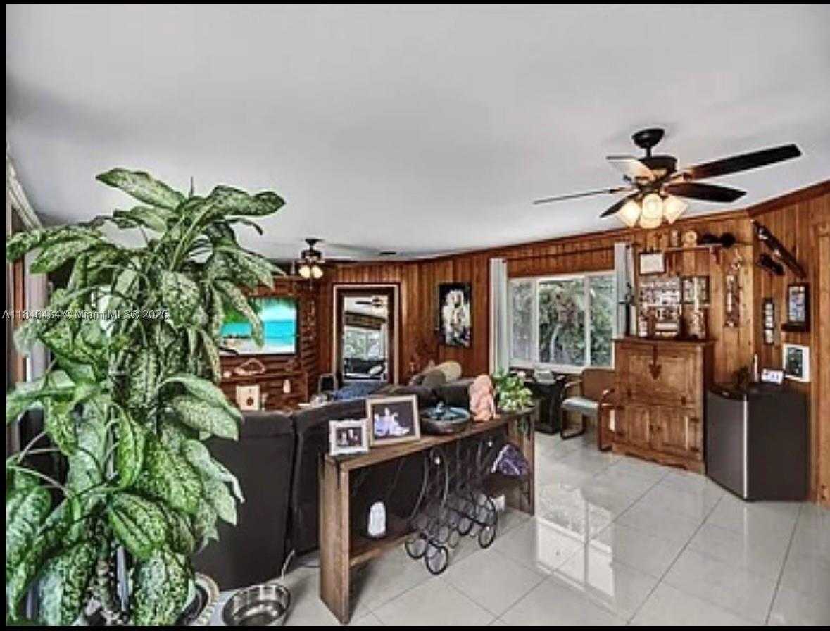 Small Image of 37225 SOUTH WEST 214TH AVE, Homestead Number 49