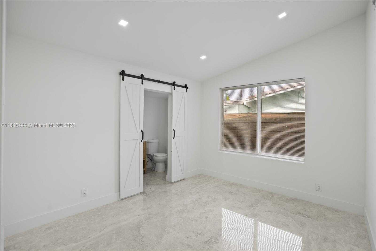 Small Image of 1724 SOUTH WEST 5TH ST, Fort Lauderdale Number 26