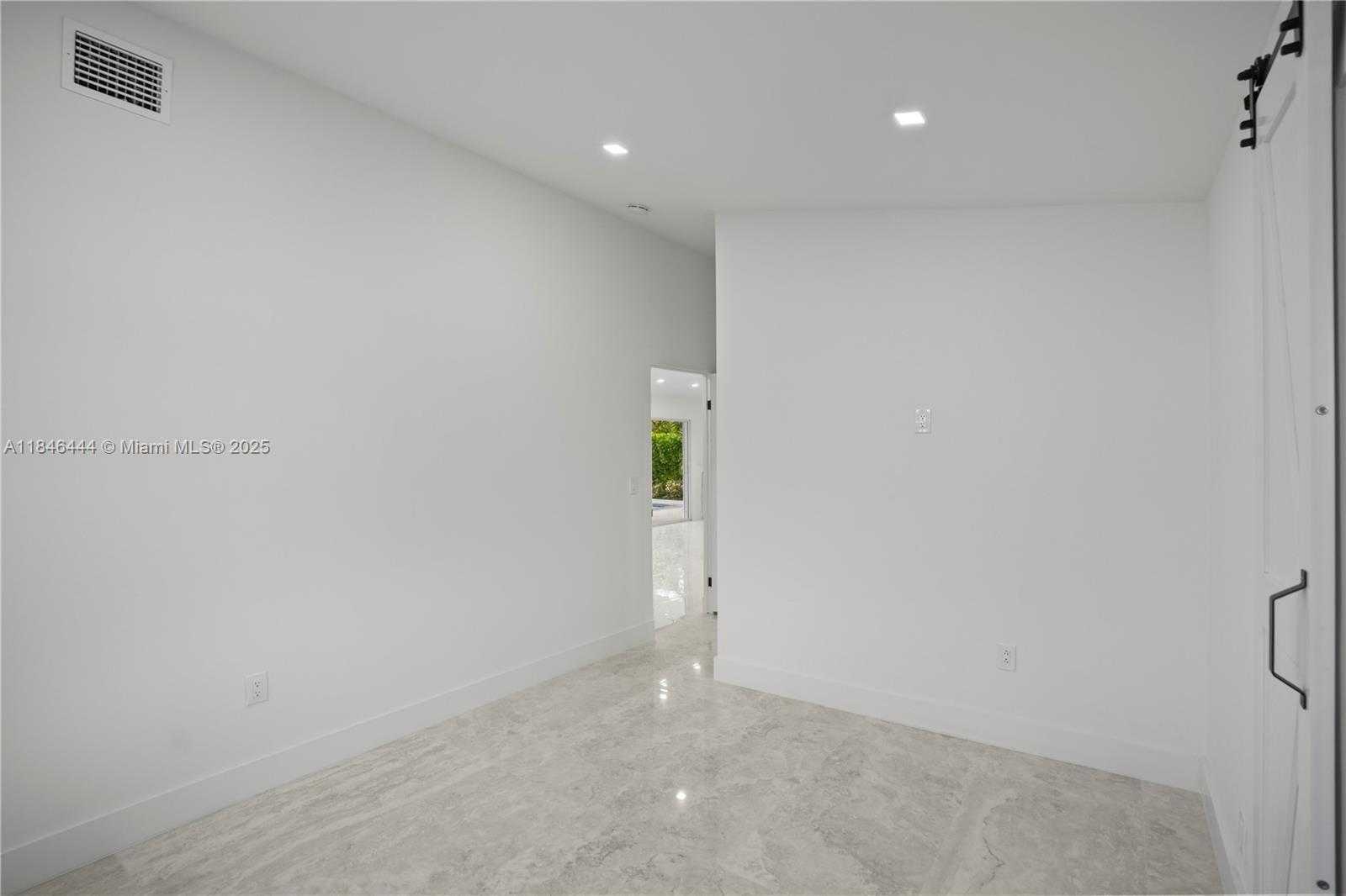 Small Image of 1724 SOUTH WEST 5TH ST, Fort Lauderdale Number 29
