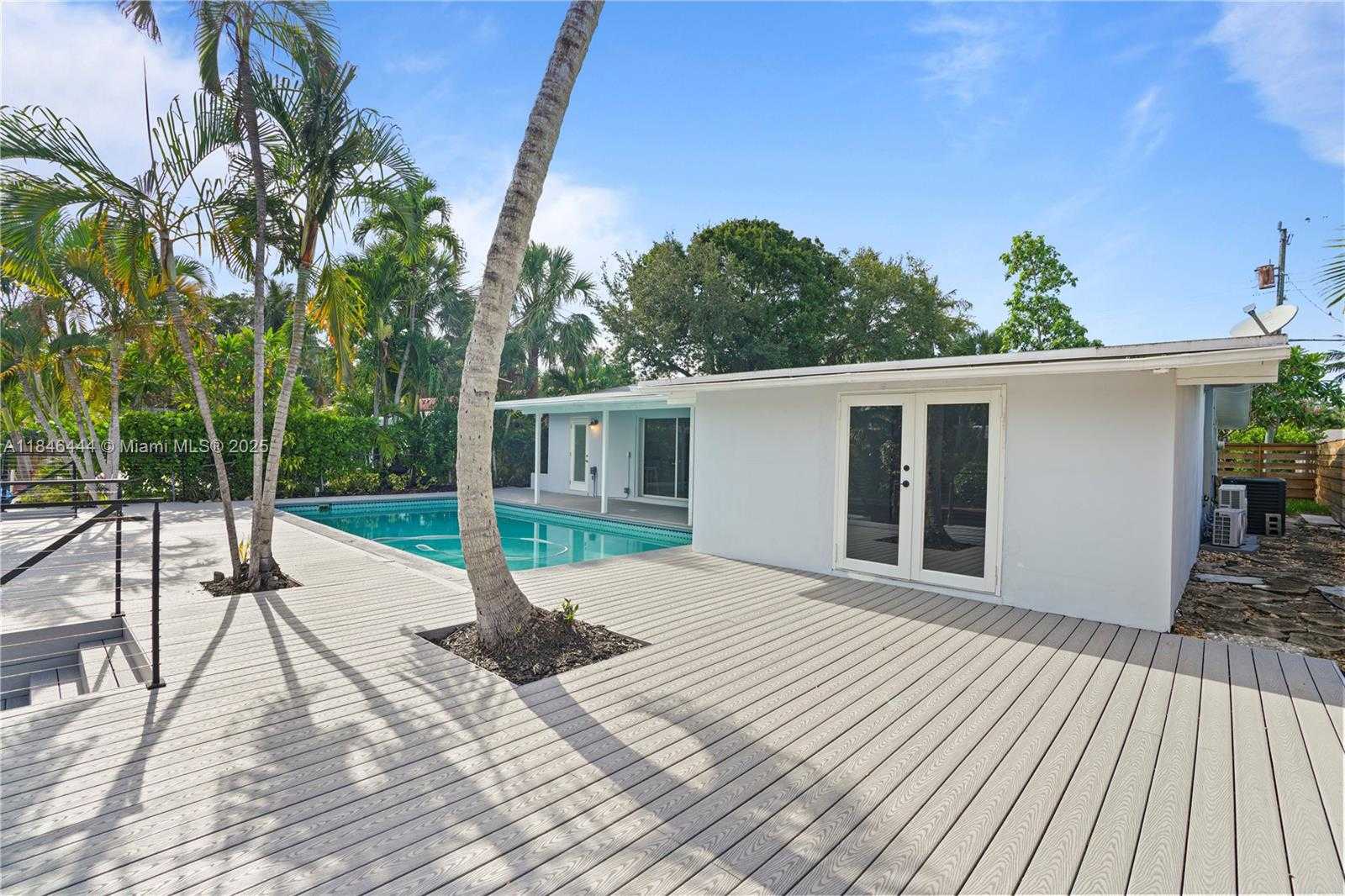 Small Image of 1724 SOUTH WEST 5TH ST, Fort Lauderdale Number 3