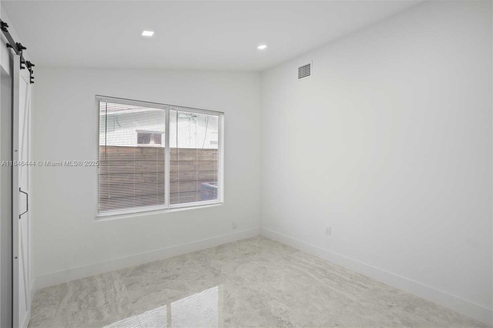 Small Image of 1724 SOUTH WEST 5TH ST, Fort Lauderdale Number 30