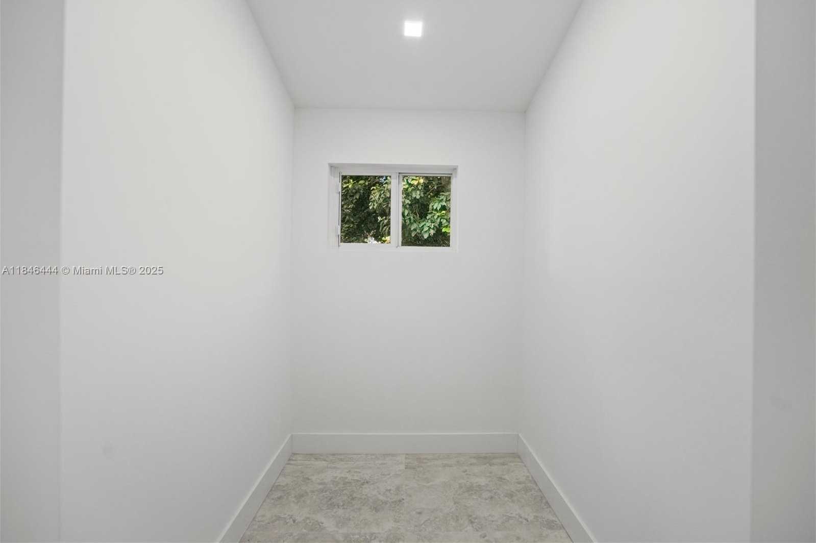 Small Image of 1724 SOUTH WEST 5TH ST, Fort Lauderdale Number 33