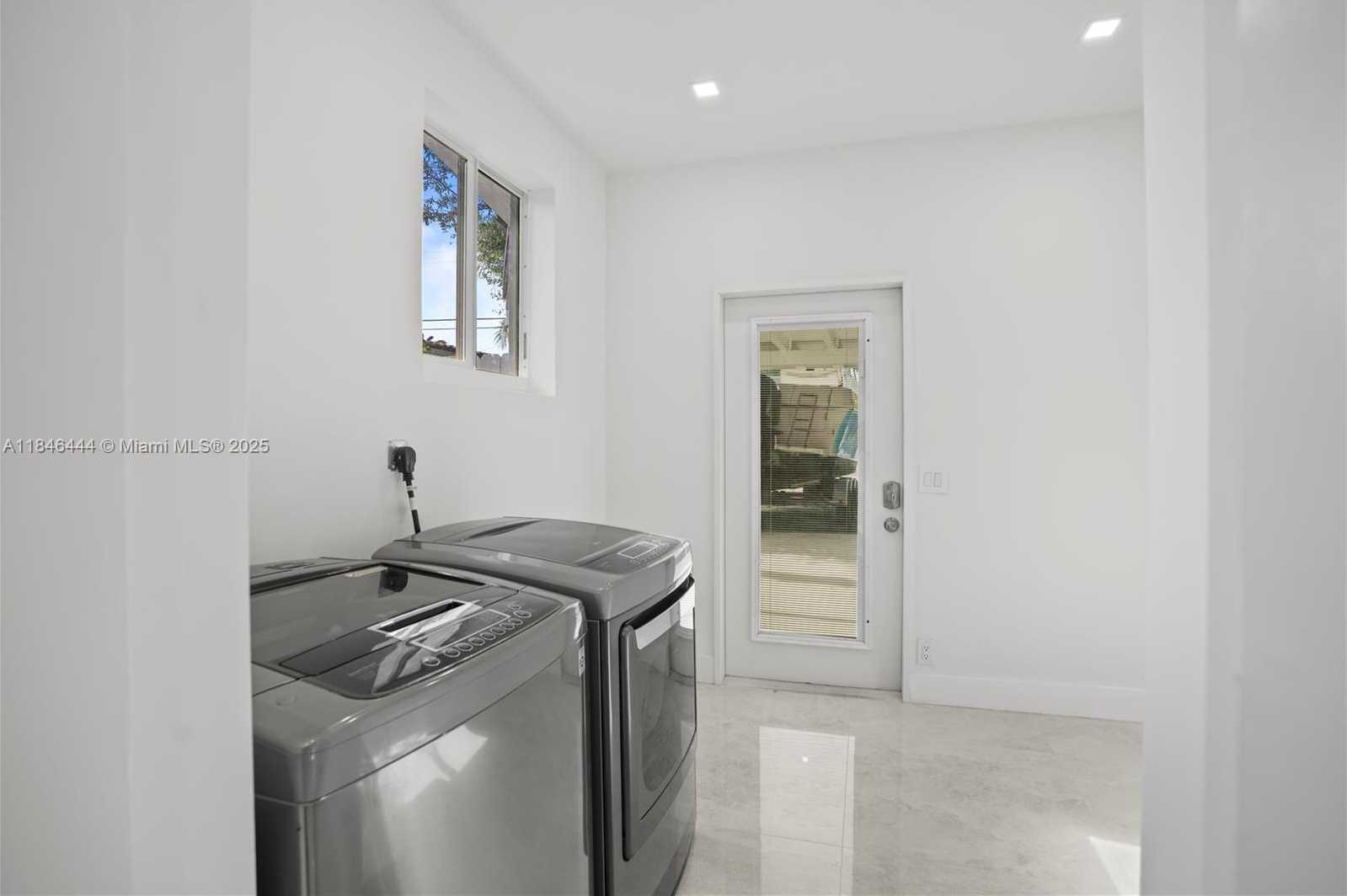 Small Image of 1724 SOUTH WEST 5TH ST, Fort Lauderdale Number 45