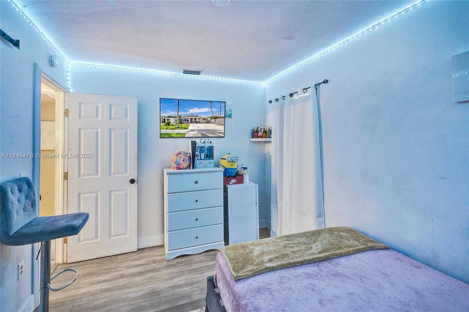 Small Image of 740 NORTH WEST 17TH ST, Pompano Beach Number 17
