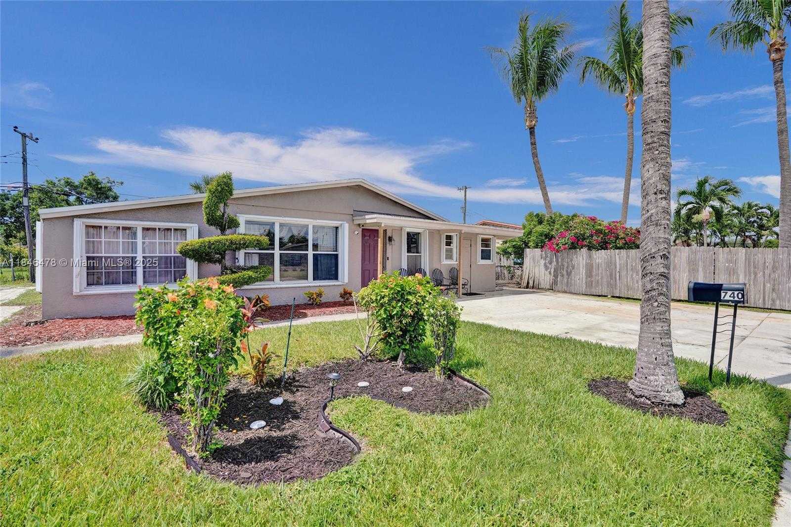 Small Image of 740 NORTH WEST 17TH ST, Pompano Beach Number 2