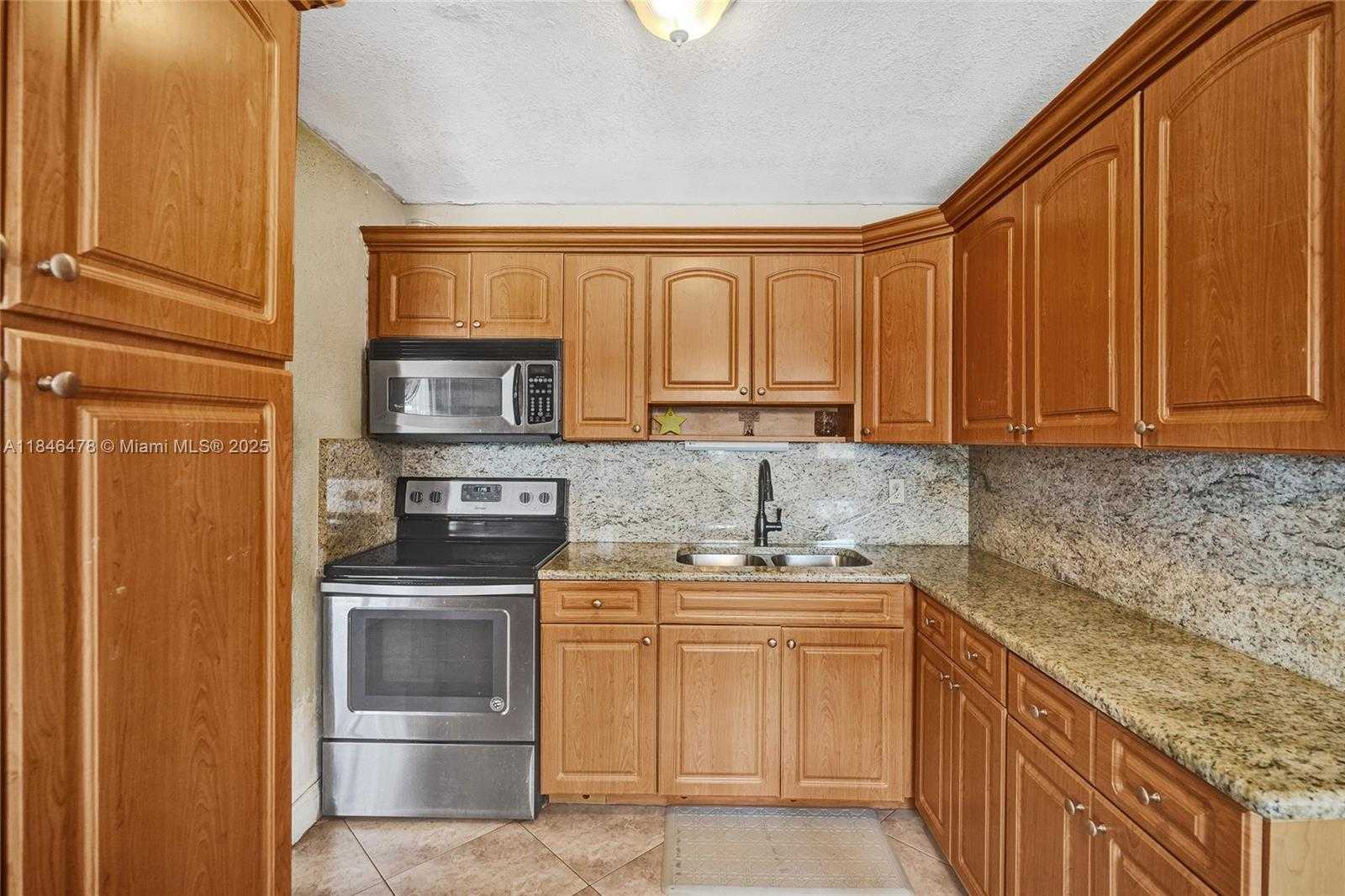 Small Image of 740 NORTH WEST 17TH ST, Pompano Beach Number 4
