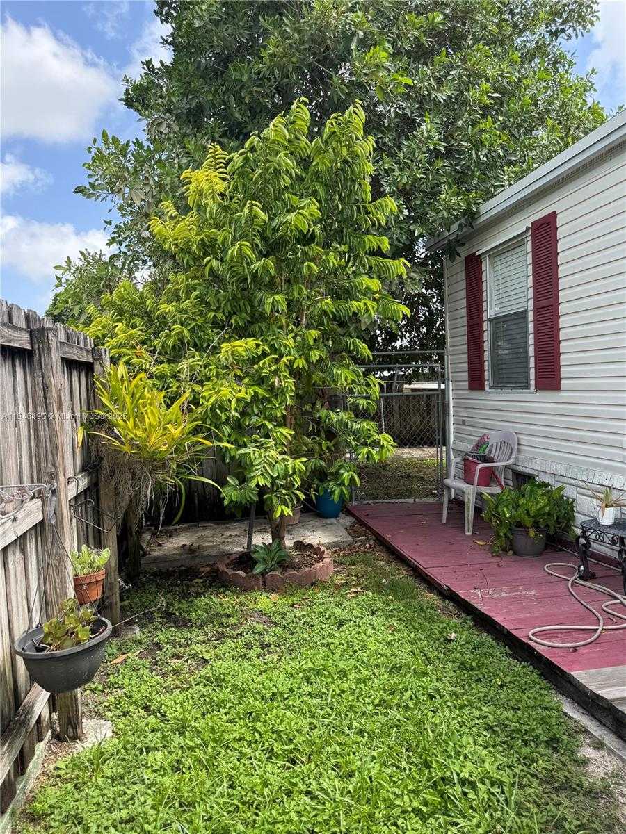 Small Image of 220 NORTH EAST 12 AVE 158, Homestead Number 4