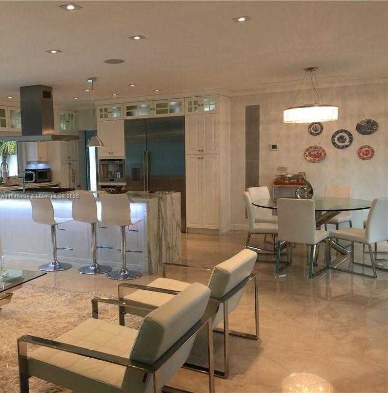 Small Image of 2055 ARCH CREEK DR, North Miami Number 10