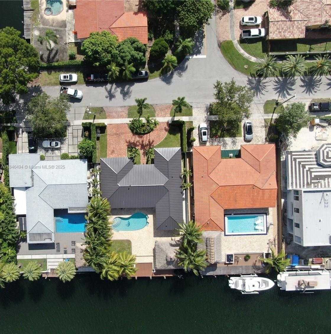 Small Image of 2055 ARCH CREEK DR, North Miami Number 11