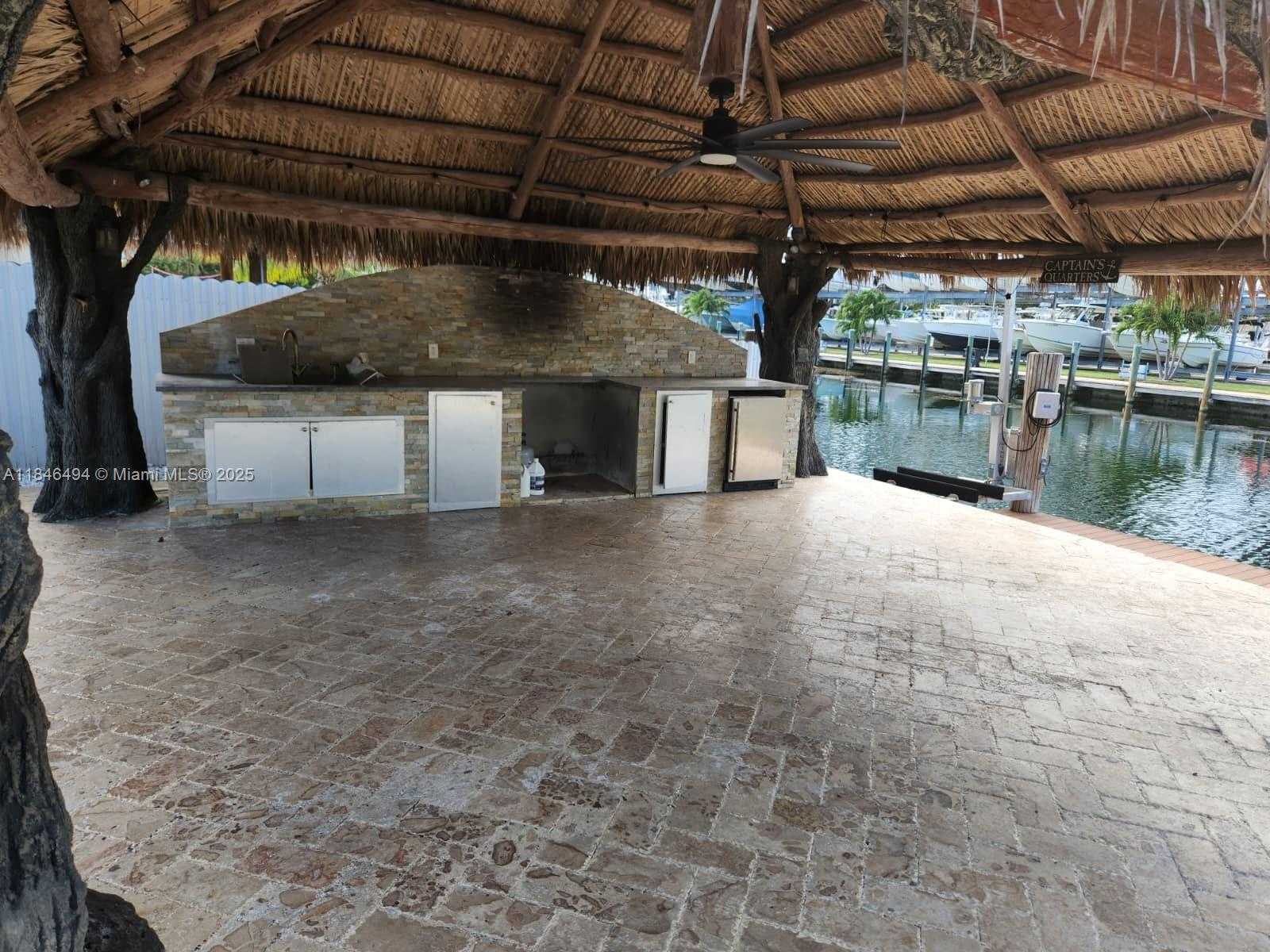 Small Image of 2055 ARCH CREEK DR, North Miami Number 7