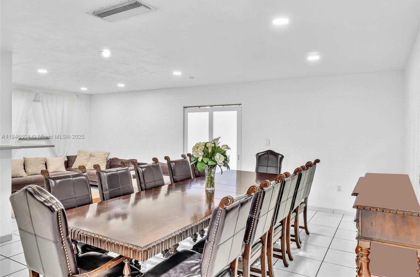 Small Image of 9524 BYRON AVE, Surfside Number 21