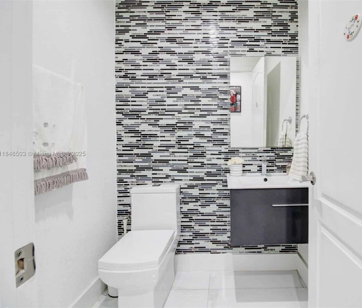 Small Image of 17242 SOUTH WEST 284TH ST, Homestead Number 38