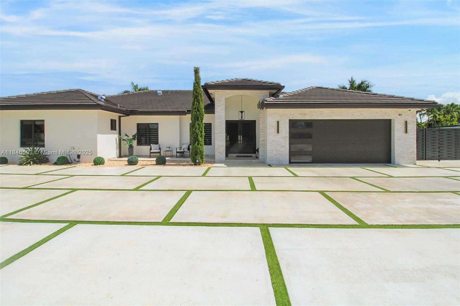 Small Image of 17242 SOUTH WEST 284TH ST, Homestead Number 8